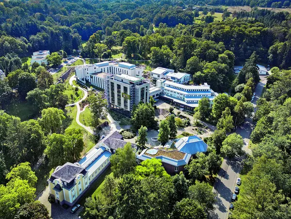 Ausblick der Mittelrhein-Klinik in der Vogelperspektive.