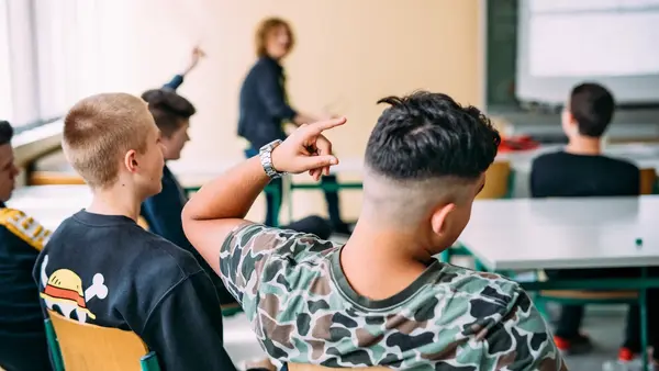 Ein Klassenzimmer mit Schülern