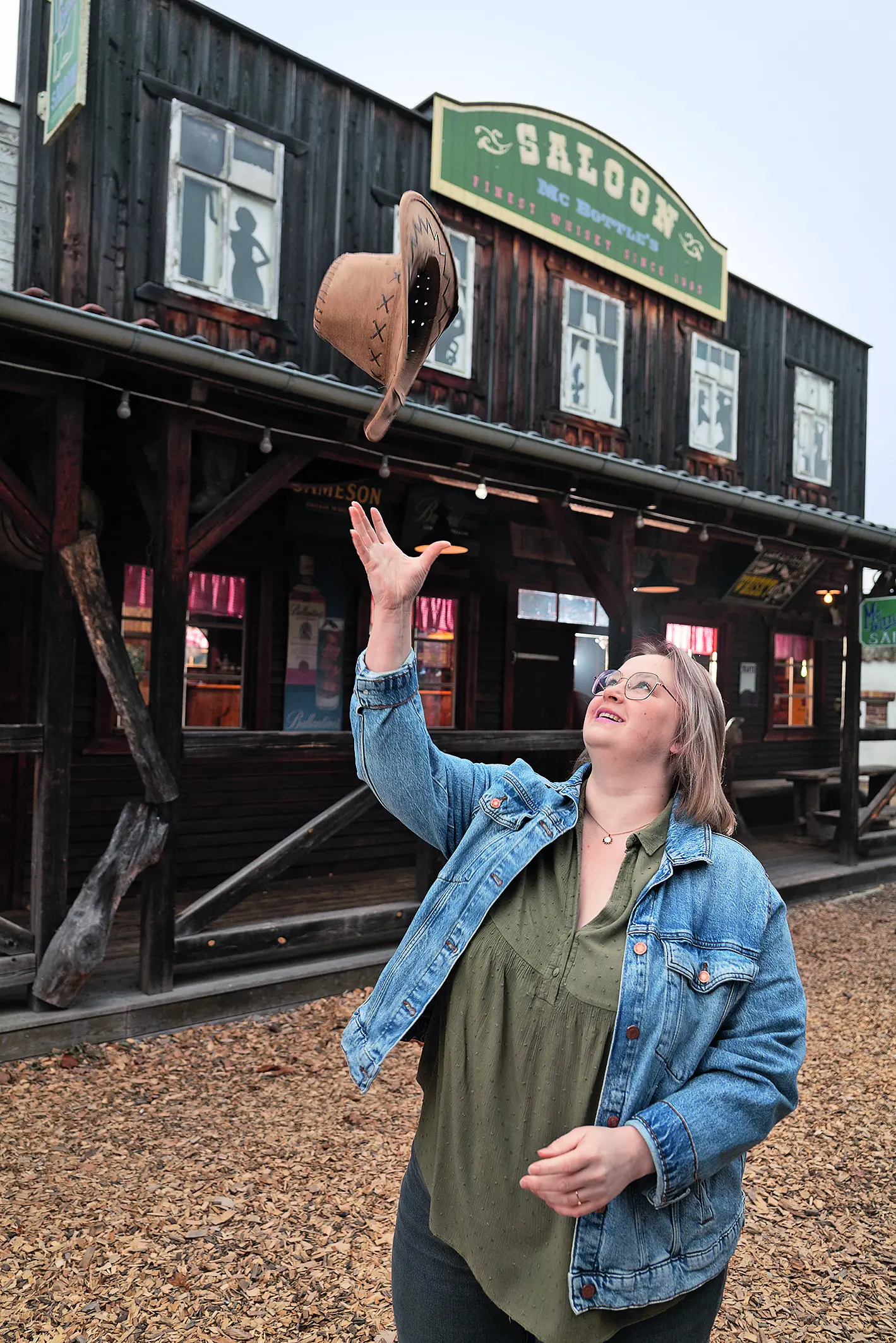 Anna Anders engagiert sich im Karnevalsverein, der auch die Westernstadt in Rietschen betreibt.